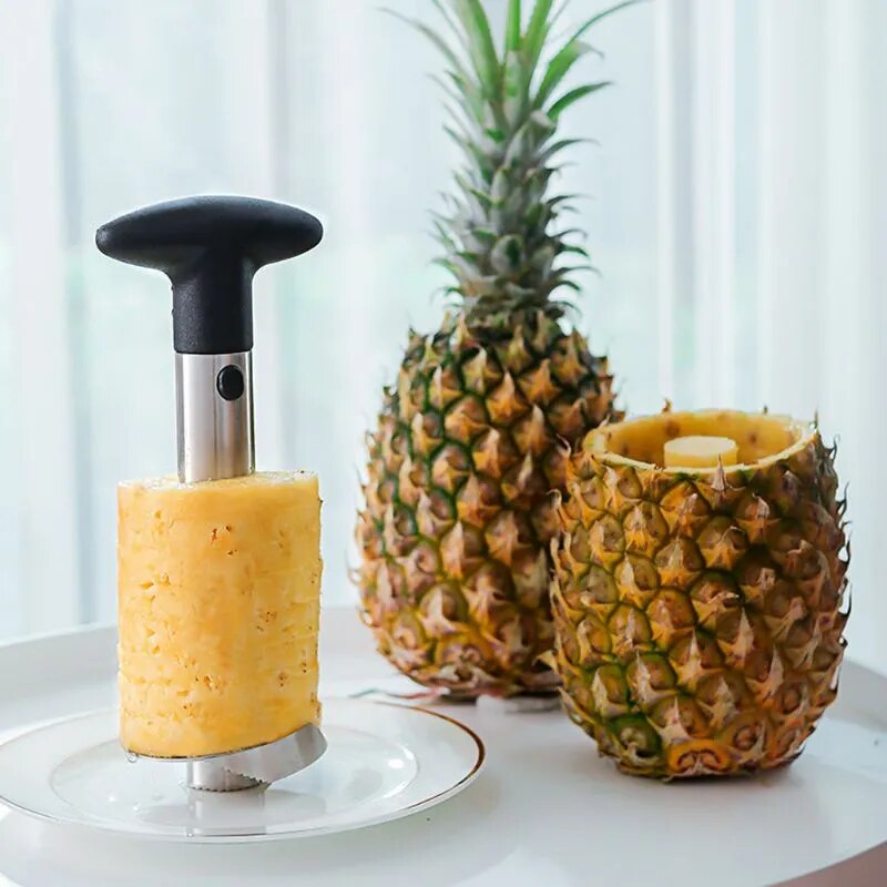 Pineapple cutter